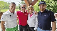 Hauptsponsor Alexander Thaller und seine Frau Marion mit Hans Enn und Pro Chris Davies