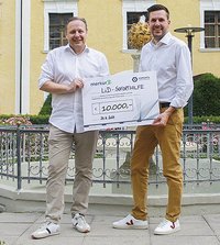 Heinz Steinbacher, Hauptbevollmächtigter, GARANTA Versicherungs-AG Österreich und Markus Zahrnhofer, Vorstandsvorsitzender Merkur Lebensversicherung AG. 