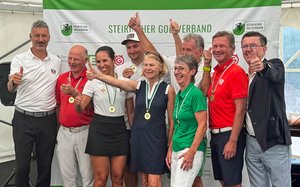 Turnierdirektor Michael Resch, Gottfried Tandl, Jennifer Liew, Stefan Bittermann, Maria Rupp, Gertrud Taberhofer, Karl Grebien, Bernhard Wolfberger sowie StGV-Präsident Dr. Kurt Klein